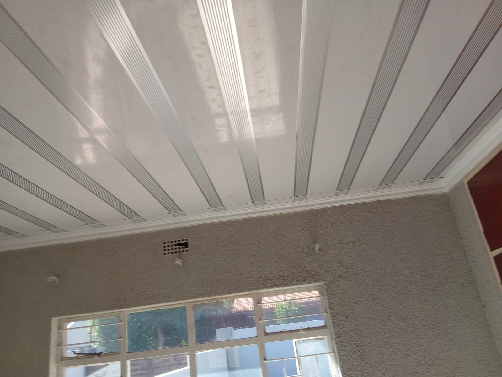 Ceiling joint work