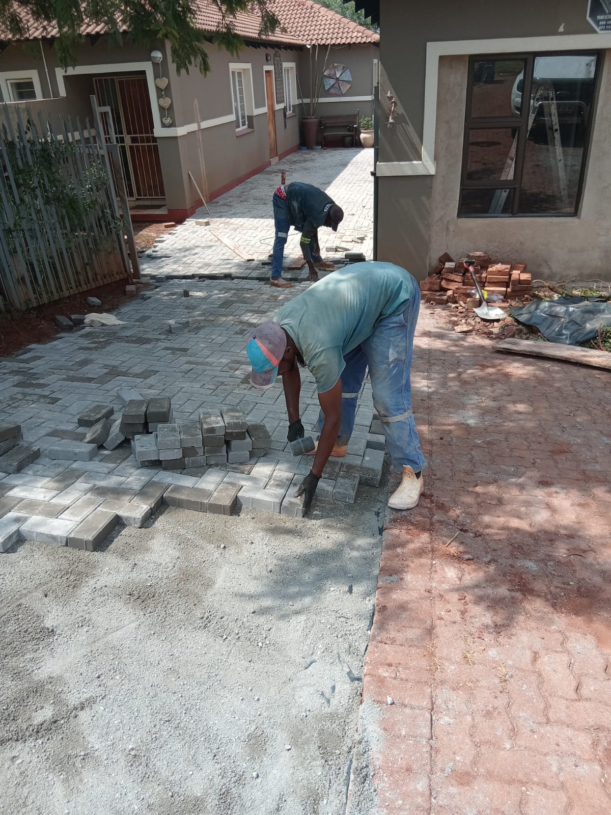 Paving edge detailing