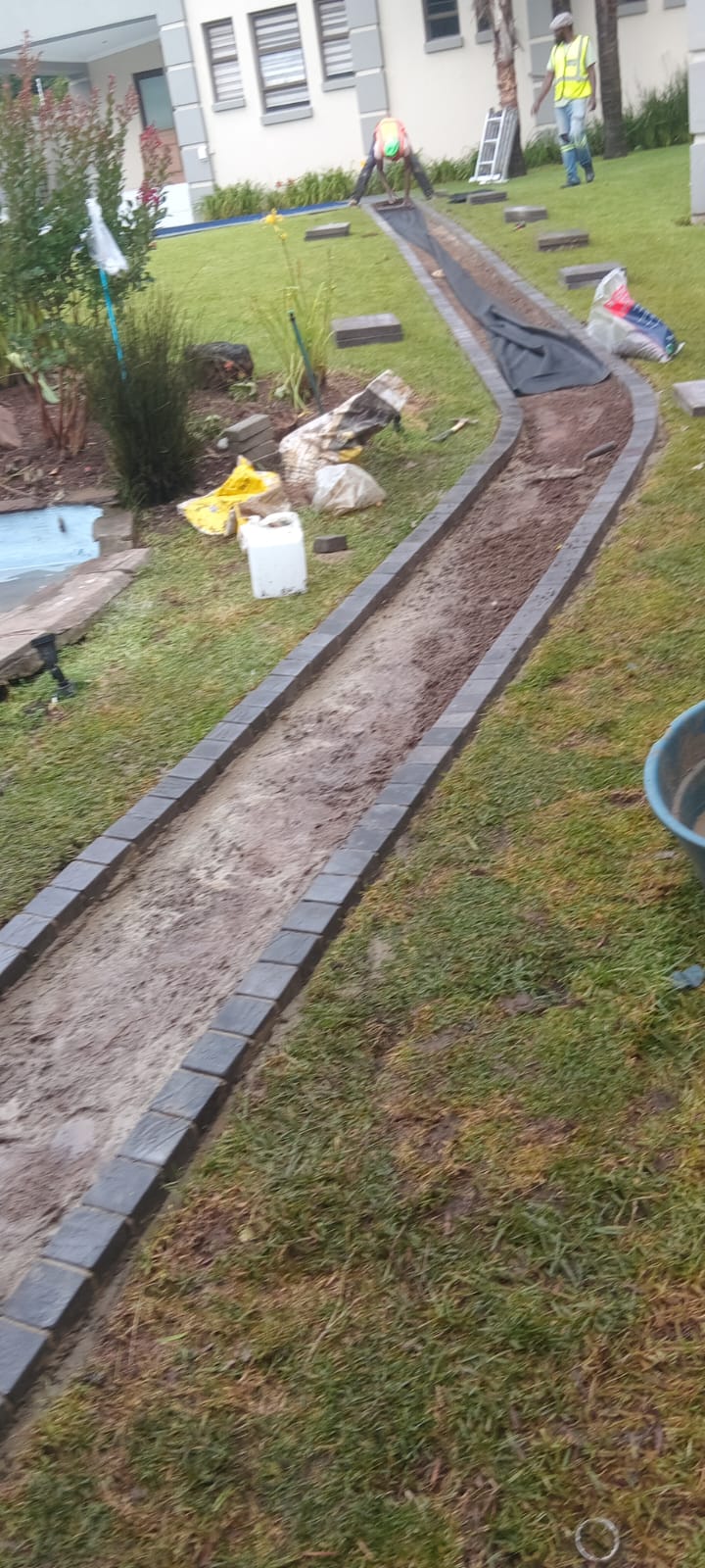 Paving installation detail